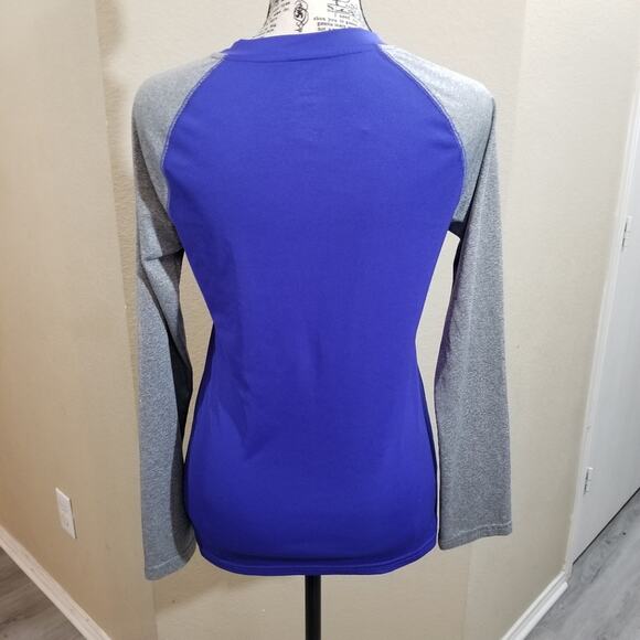 ADIDAS womens athletic shirt size‎ large - Picture 3 of 9